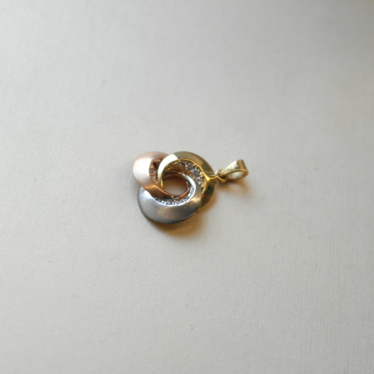 Wisiorki i zawieszki