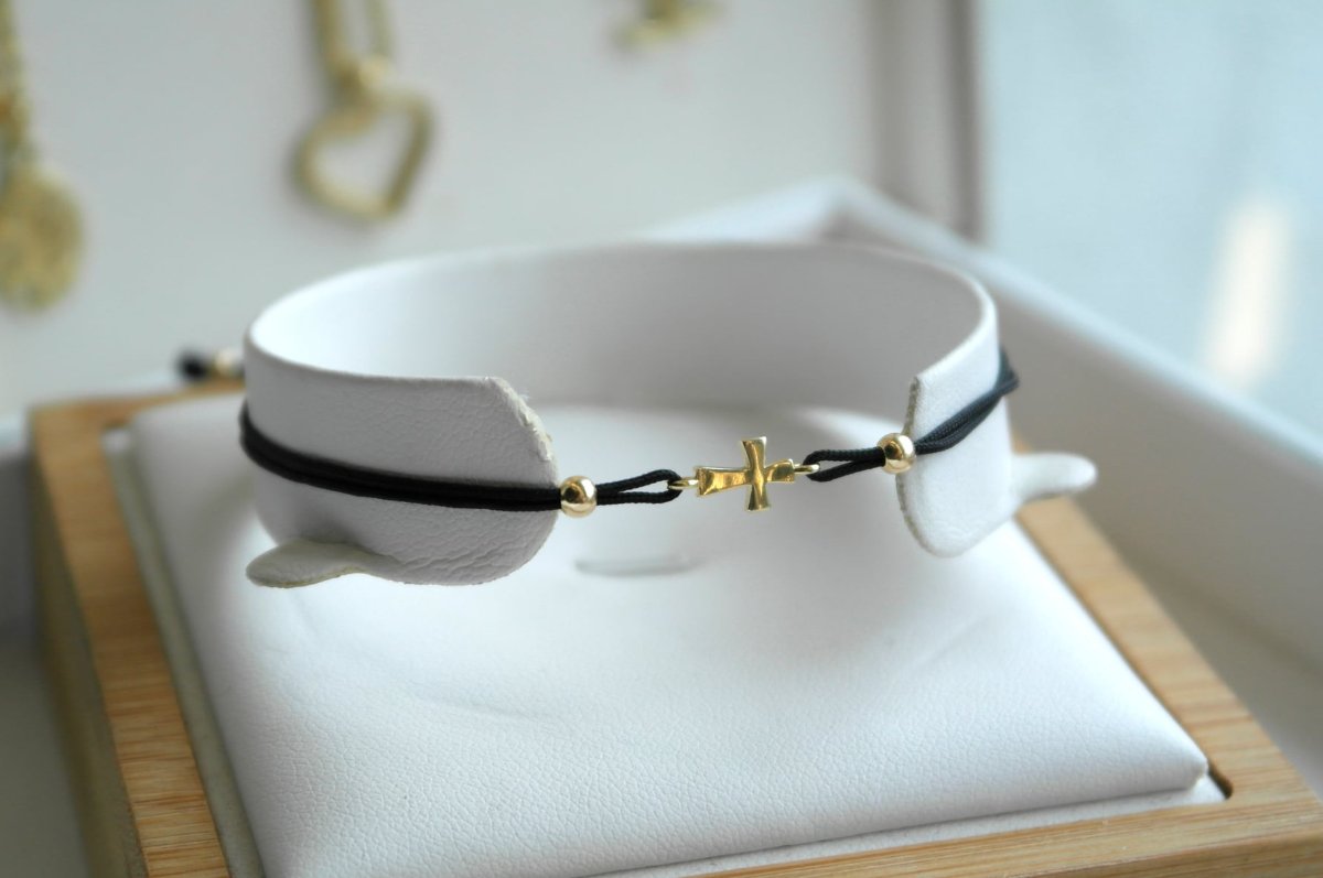 Bransoletka z krzyżykiem