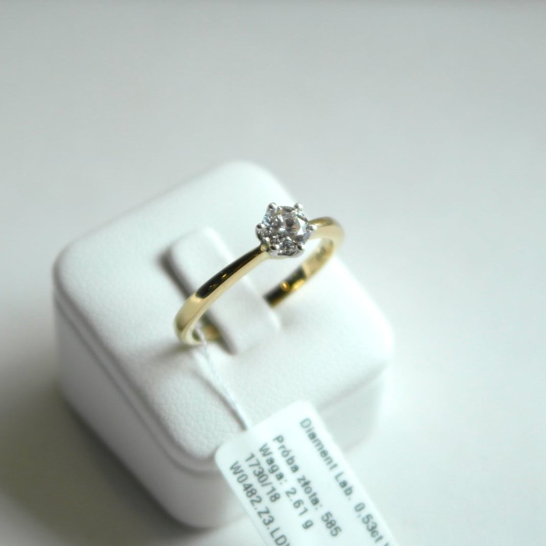 Pierścionek z Diamentem 0,53 ct