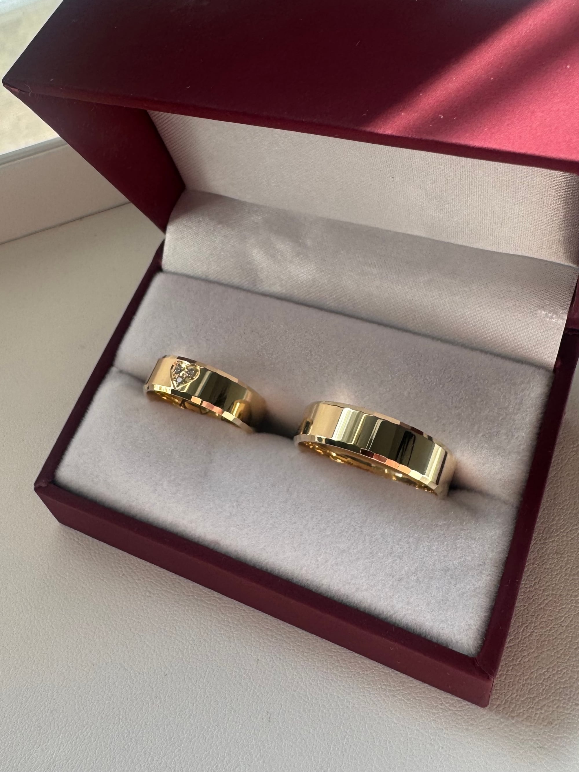 Obrączki z Sercem E-109